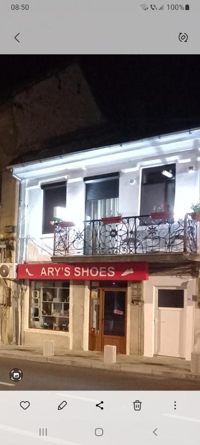 Cazare Centrum Curtea de Argeş Екстериор снимка