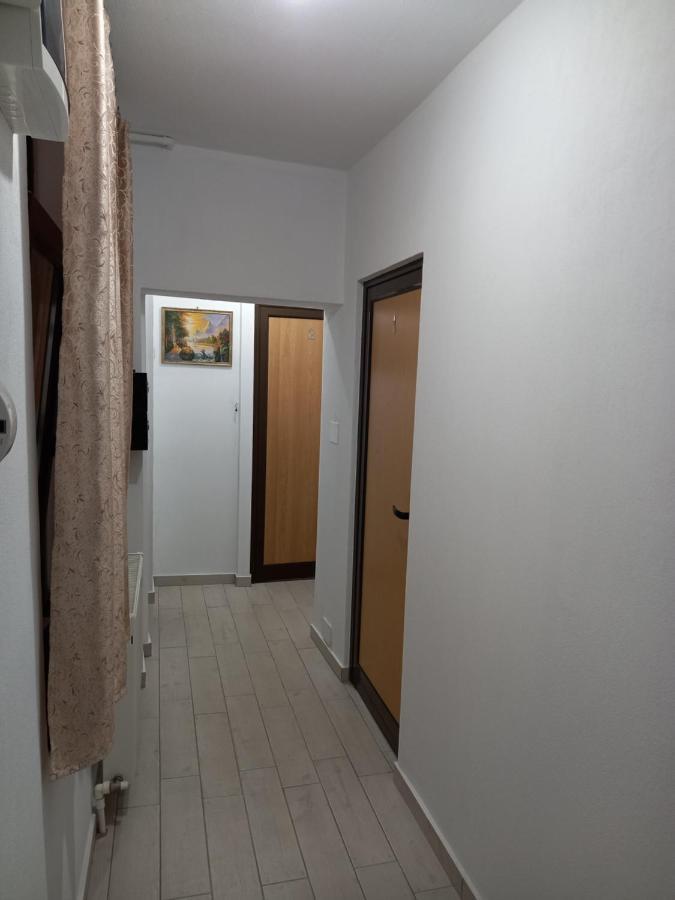Cazare Centrum Curtea de Argeş Екстериор снимка